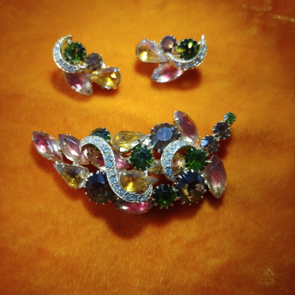 Kramer brooch and earrings